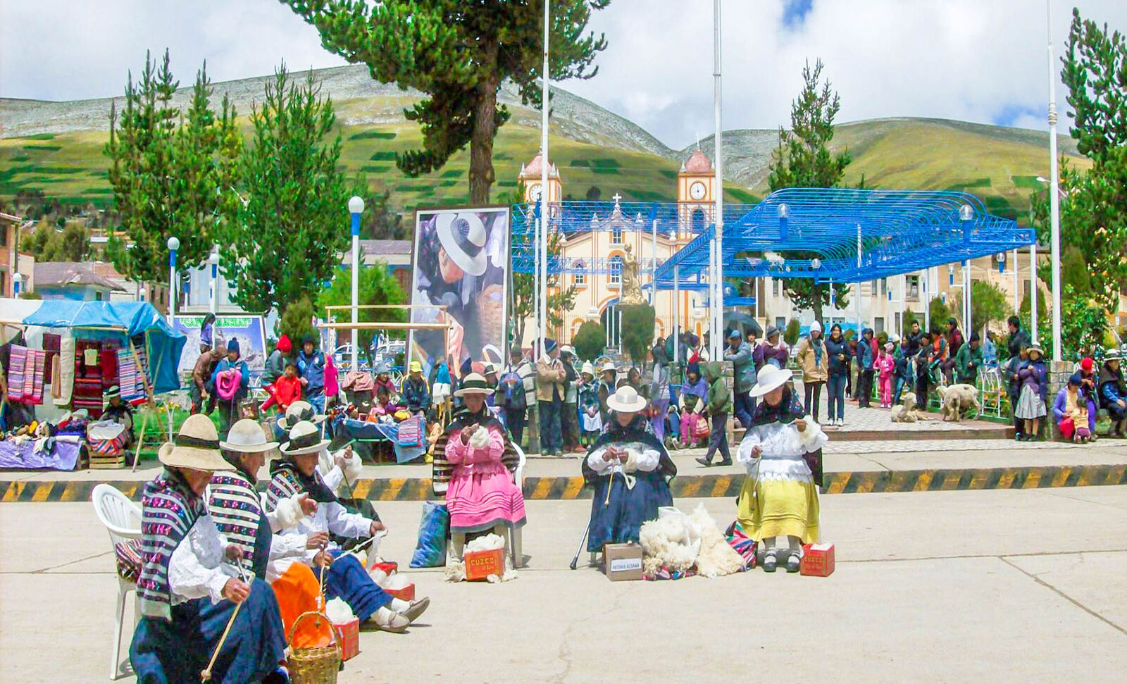 Hilanderas de San Pedro de Cajas
